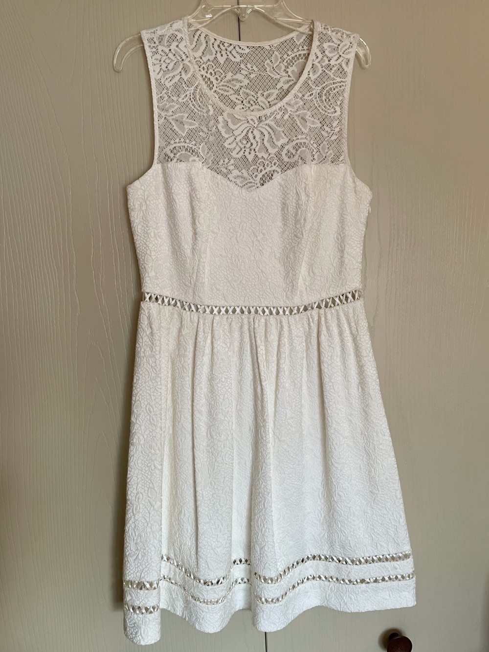 GUESS White Lace Sleeveless Dress - Size 6